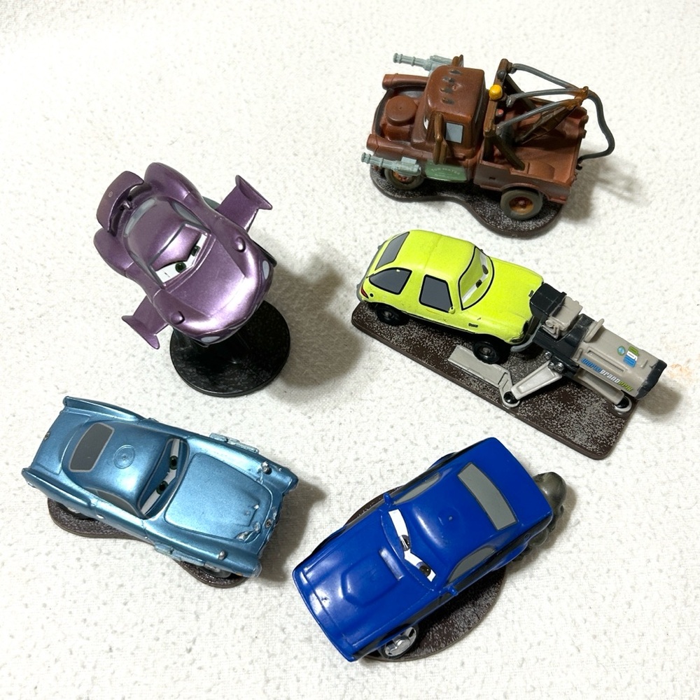 5 Disney Pixar Cars on Stands For Display or to Race Around. Non-Functional